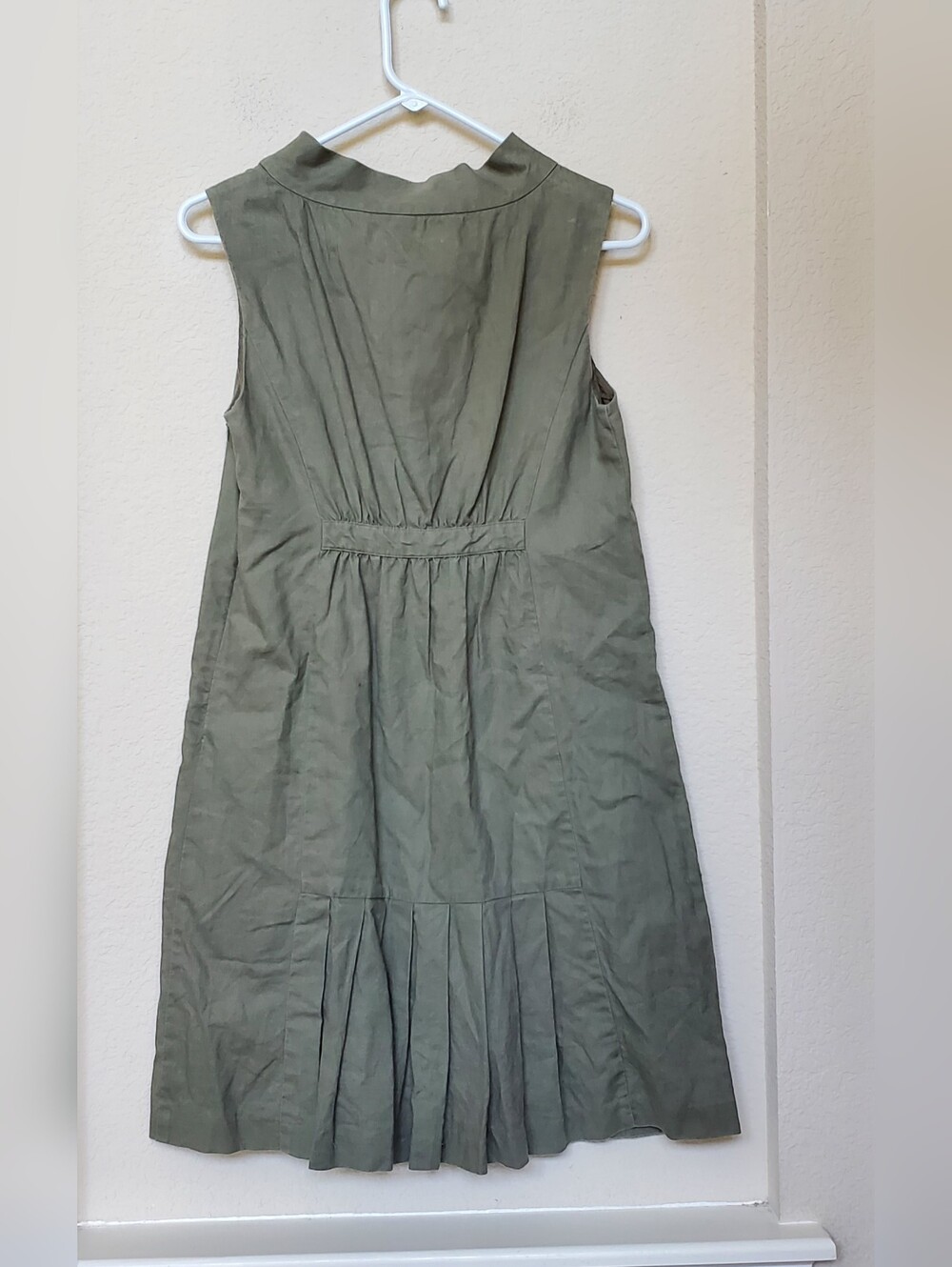 mac & jac Olive Green Sleeveless Shift Dress.  Size Small - Picture 3 of 8